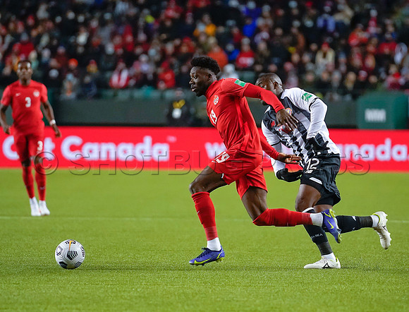 Canada takes 3 points in their 1-0 win over Costa Rica in front of 48,806 fans in World Cup qualifying in Edmonton, Alberta.