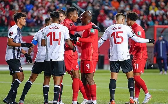 Canada takes 3 points in their 1-0 win over Costa Rica in front of 48,806 fans in World Cup qualifying in Edmonton, Alberta.