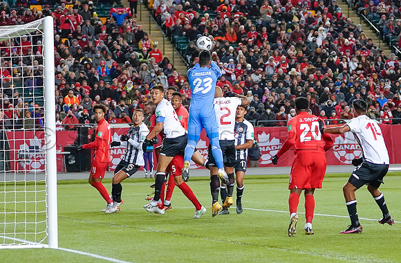 Canada takes 3 points in their 1-0 win over Costa Rica in front of 48,806 fans in World Cup qualifying in Edmonton, Alberta.