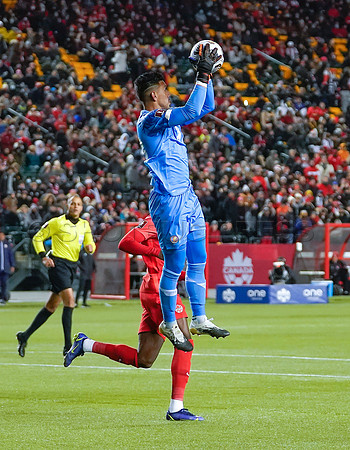 Canada takes 3 points in their 1-0 win over Costa Rica in front of 48,806 fans in World Cup qualifying in Edmonton, Alberta.