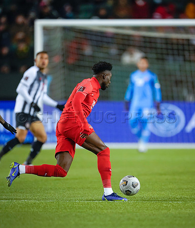 Canada takes 3 points in their 1-0 win over Costa Rica in front of 48,806 fans in World Cup qualifying in Edmonton, Alberta.