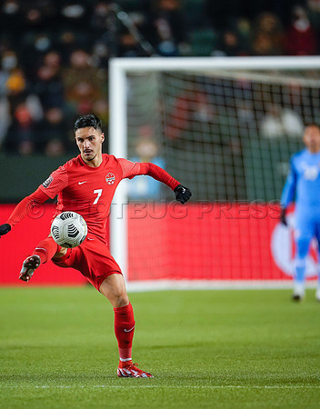 Canada takes 3 points in their 1-0 win over Costa Rica in front of 48,806 fans in World Cup qualifying in Edmonton, Alberta.