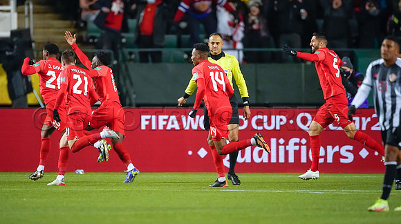 Canada takes 3 points in their 1-0 win over Costa Rica in front of 48,806 fans in World Cup qualifying in Edmonton, Alberta.