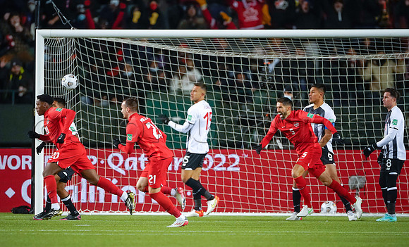 Canada takes 3 points in their 1-0 win over Costa Rica in front of 48,806 fans in World Cup qualifying in Edmonton, Alberta.