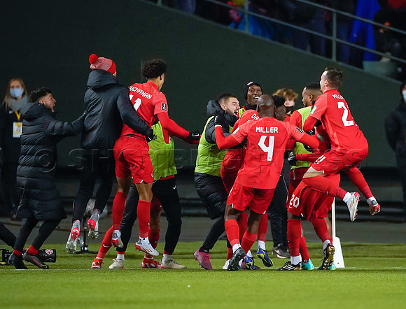 Canada takes 3 points in their 1-0 win over Costa Rica in front of 48,806 fans in World Cup qualifying in Edmonton, Alberta.