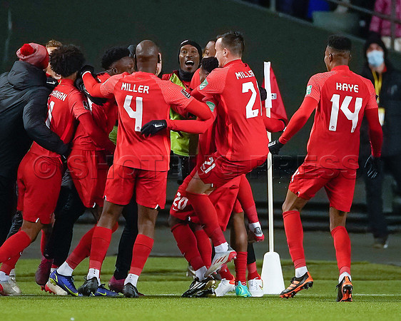 Canada takes 3 points in their 1-0 win over Costa Rica in front of 48,806 fans in World Cup qualifying in Edmonton, Alberta.