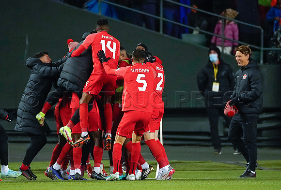 Canada takes 3 points in their 1-0 win over Costa Rica in front of 48,806 fans in World Cup qualifying in Edmonton, Alberta.