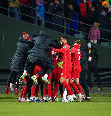Canada takes 3 points in their 1-0 win over Costa Rica in front of 48,806 fans in World Cup qualifying in Edmonton, Alberta.
