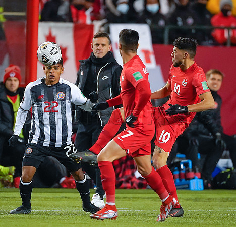 Canada takes 3 points in their 1-0 win over Costa Rica in front of 48,806 fans in World Cup qualifying in Edmonton, Alberta.
