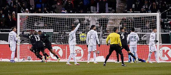 Canada defeats Mexico 2-1 in the Fifa World Cup qualifier in Edmonton, November 16, 2021