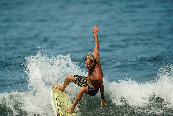 Wes Shaw Maui Surfing 20240714 -179338