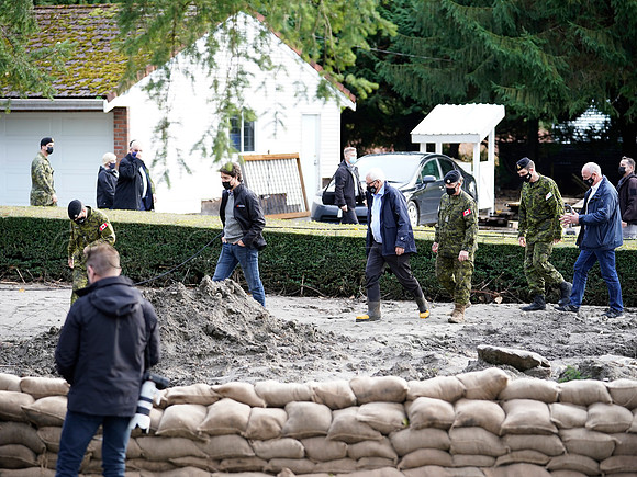 Nov 26, 2021 Prime Minister Justin Trudeau visits Abbotsford to assess the flooding in the Sumas Prairie