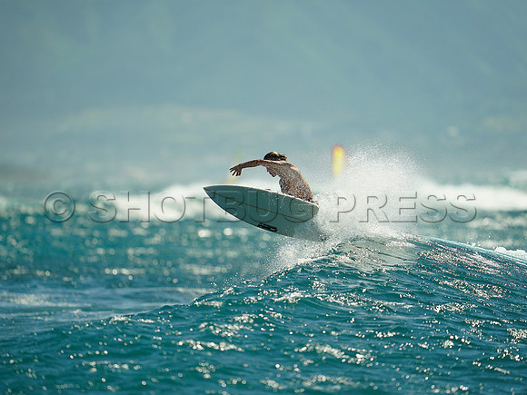 Wes Shaw Maui Surfing 20240707 -180582