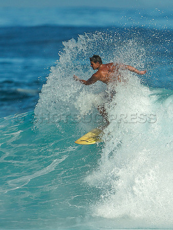 Wes Shaw Surfing 20240910 -216231