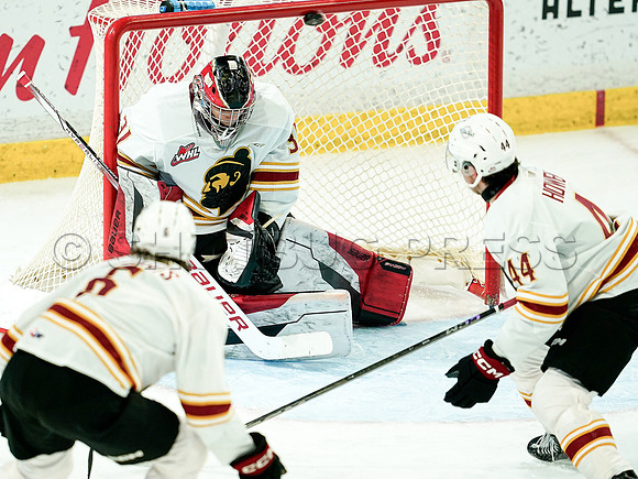Wes Shaw Everett Silvertips skate circles around the Vancouver Giants 20241129 -254966