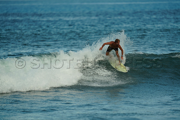 Wes Shaw Maui Surfing 20240714 -179358