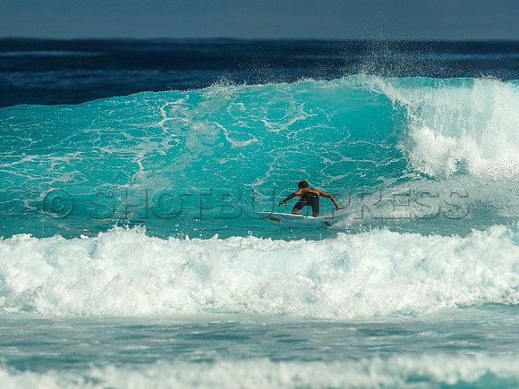 Wes Shaw Surfing 20240910 -216587