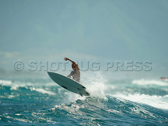 Wes Shaw Maui Surfing 20240707 -180620