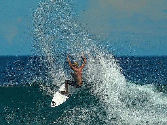 Wes Shaw Surfing 20240910 -217268