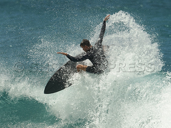 Wes Shaw Surfing 20240906 -213681