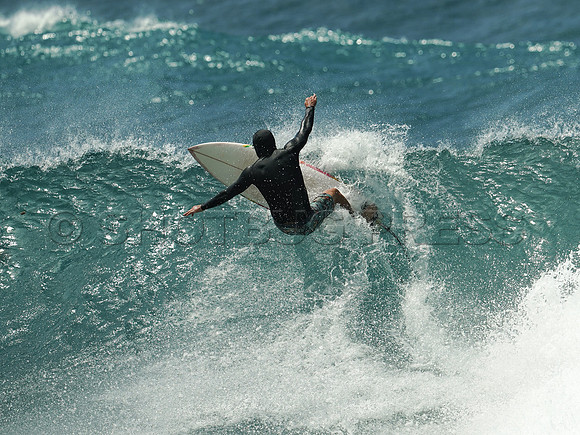 Wes Shaw Surfing 20240906 -213699