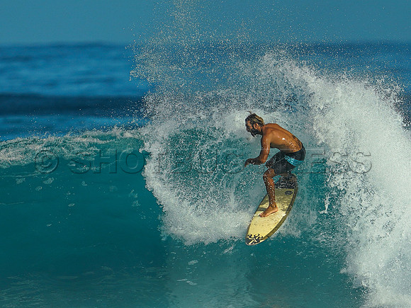 Wes Shaw Surfing 20240910 -216087