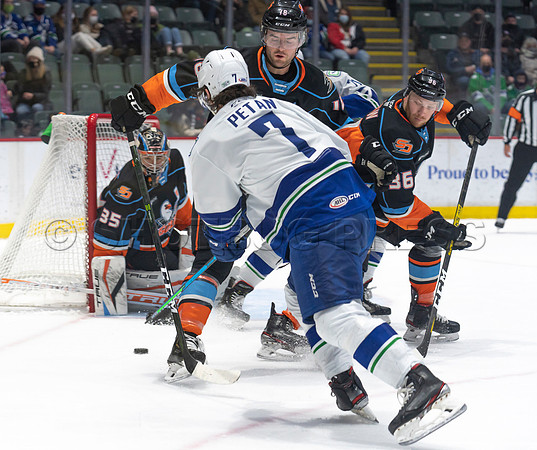 Abbotsford Canucks defeat San Diego Gulls 4-2 on Sunday, Jan 23, 2022 at Abbotsford Centre.