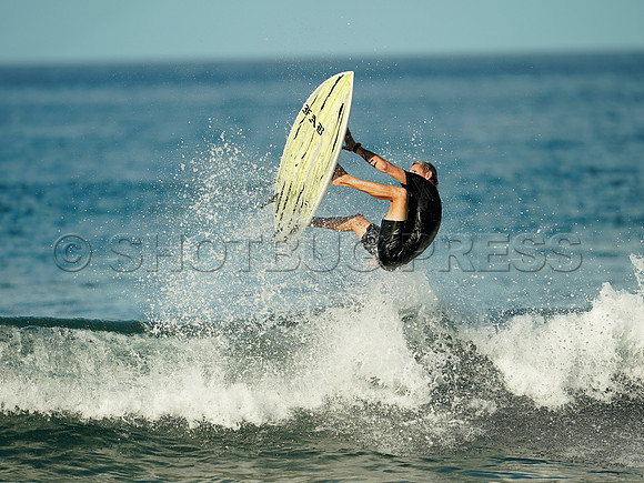 Wes Shaw Maui Surfing 20240714 -181721