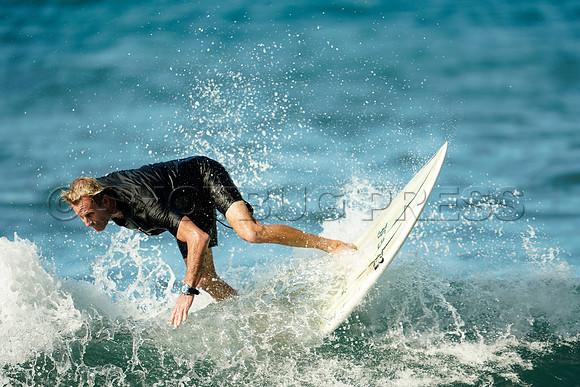 Wes Shaw Maui Surfing 20240714 -179304