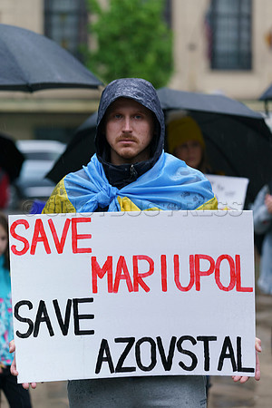 Wesley Shaw Stand with Ukraine Rally Vancouver 20220515 -96194
