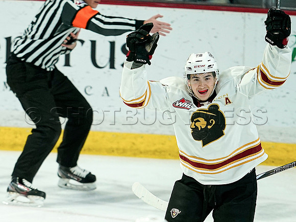 Wes Shaw Victoria Royals slam thhe Giants 6-3 20241214 -255473
