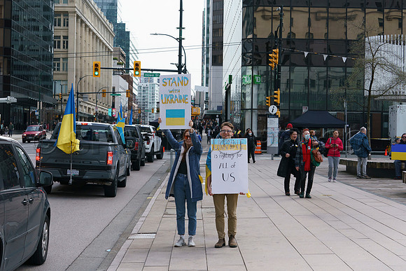 Sun, Mar 27, 2022 Stand with Ukraine Rally at the Vancouver Art Gallery