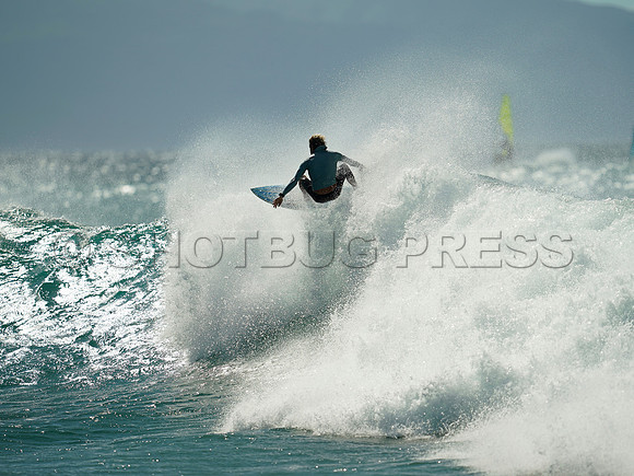 Wes Shaw Surfing 20240905 -209536