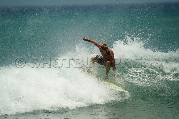 Wes Shaw Maui Surfing 20240714 -179941
