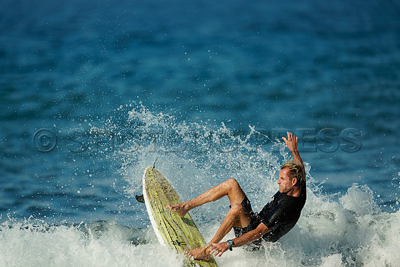Wes Shaw Maui Surfing 20240714 -179275