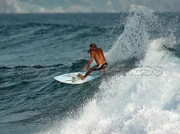 Wes Shaw Surfing 20240906 -212372