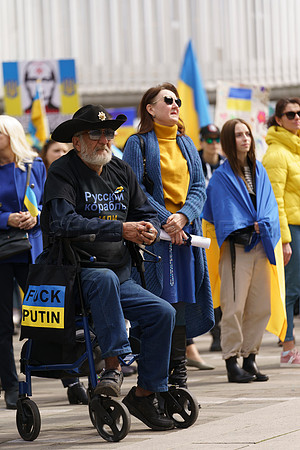 Sun, Mar 27, 2022 Stand with Ukraine Rally at the Vancouver Art Gallery
