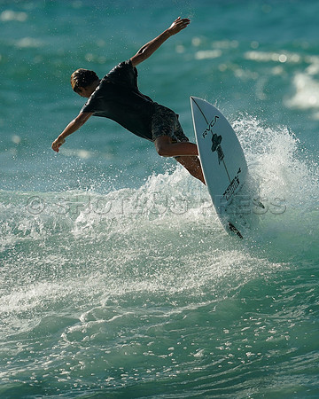 Wes Shaw Surfing 20240905 -210592