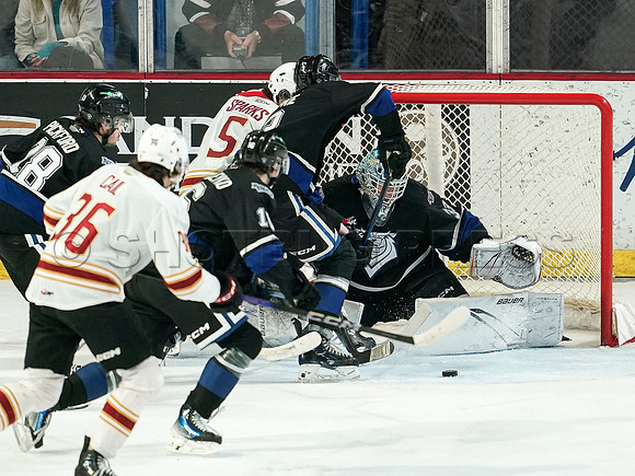 Wes Shaw Victoria Royals slam thhe Giants 6-3 20241214 -255822