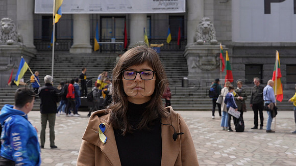 Sun, Mar 27, 2022 Stand with Ukraine Rally at the Vancouver Art Gallery