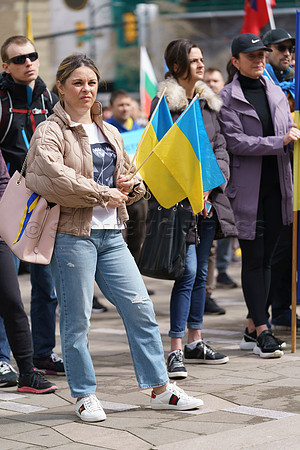 Sun, Mar 27, 2022 Stand with Ukraine Rally at the Vancouver Art Gallery